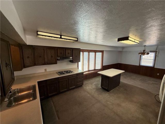 792 S 196th Street, Pittsburg, KS 66762