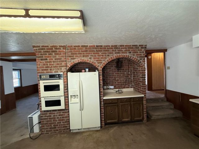 792 S 196th Street, Pittsburg, KS 66762