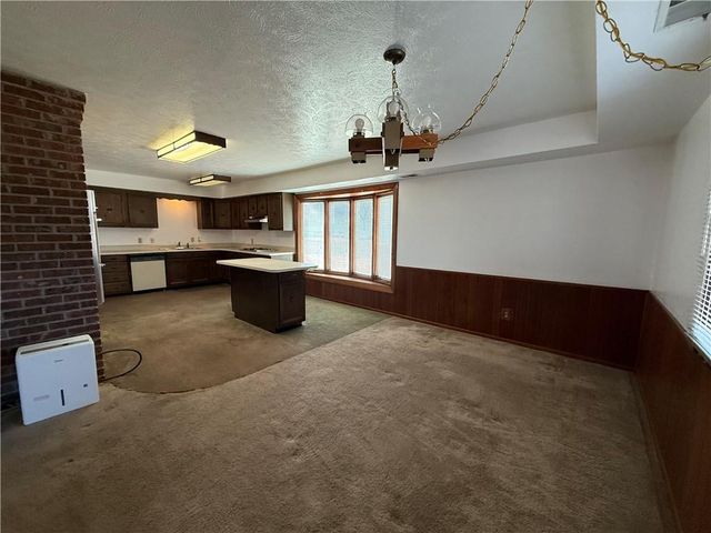 792 S 196th Street, Pittsburg, KS 66762