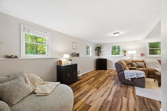 668 Summer St, Rockland, MA 02370