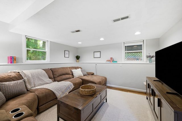 668 Summer St, Rockland, MA 02370