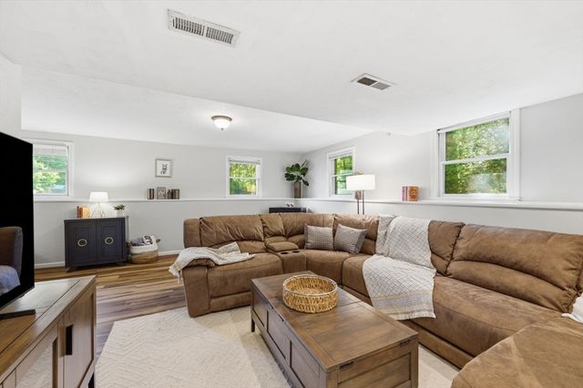 668 Summer St, Rockland, MA 02370