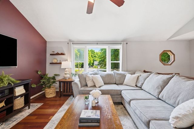 668 Summer St, Rockland, MA 02370