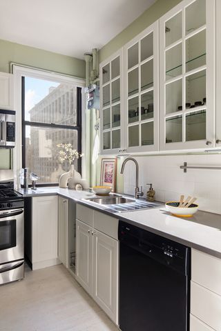 105 E 15th St Apt 93, New York City, NY 10003