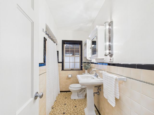 4534 Vallacher Avenue, Saint Louis Park, MN 55416