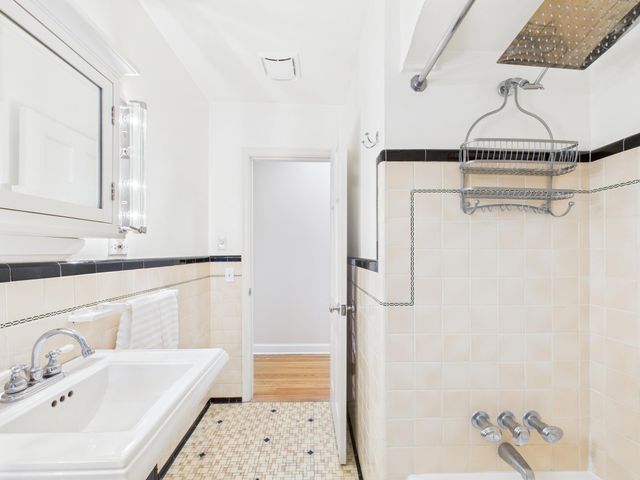 4534 Vallacher Avenue, Saint Louis Park, MN 55416