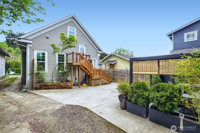 1608 N 50th Street, Seattle, WA 98103