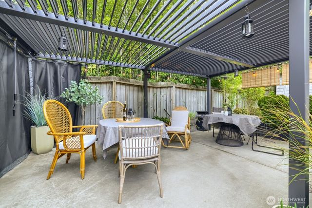 1608 N 50th Street, Seattle, WA 98103