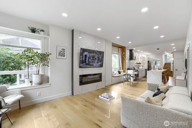 1608 N 50th Street, Seattle, WA 98103