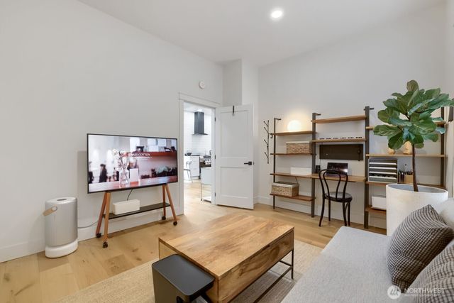 1608 N 50th Street, Seattle, WA 98103