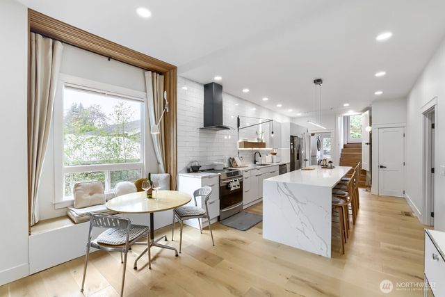 1608 N 50th Street, Seattle, WA 98103