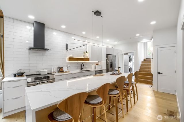 1608 N 50th Street, Seattle, WA 98103