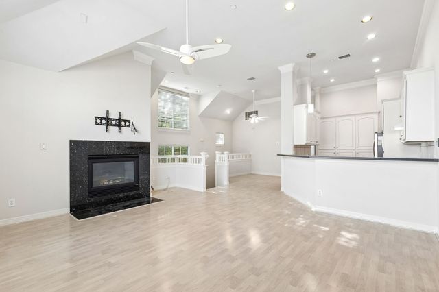 4097 Oberlin Way, Addison, TX 75001