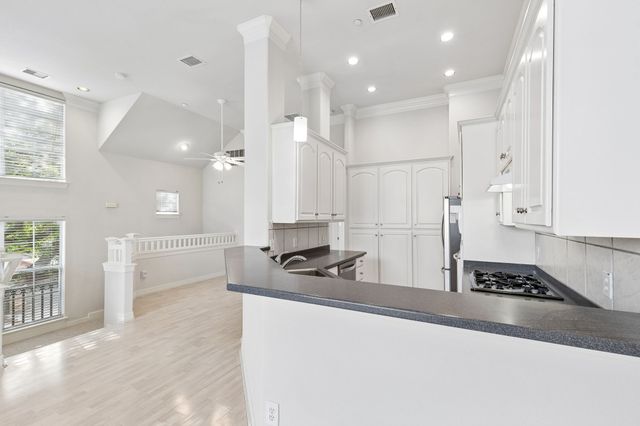 4097 Oberlin Way, Addison, TX 75001