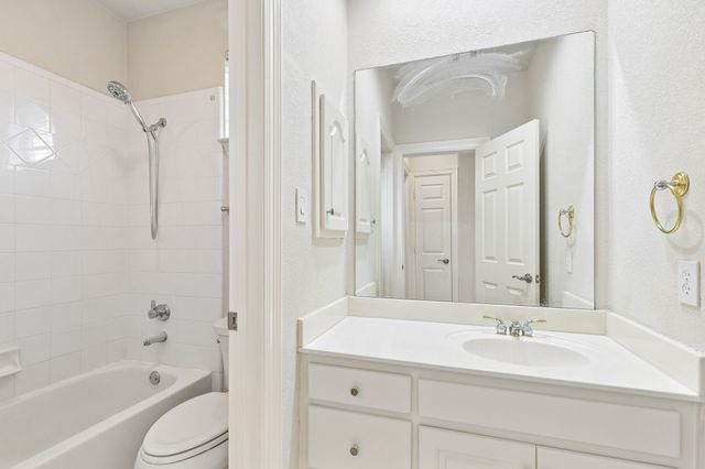 4097 Oberlin Way, Addison, TX 75001