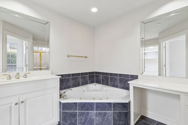 4097 Oberlin Way, Addison, TX 75001