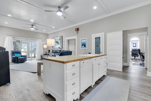 7110 N Us 17 Highway, Vanceboro, NC 28586