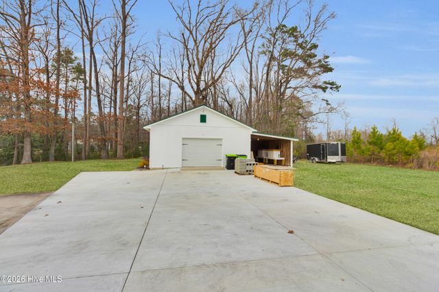 7110 N Us 17 Highway, Vanceboro, NC 28586