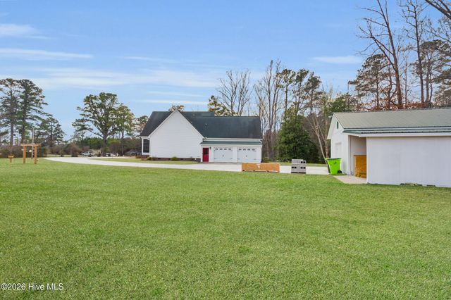 7110 N Us 17 Highway, Vanceboro, NC 28586