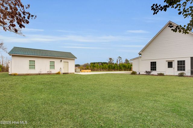 7110 N Us 17 Highway, Vanceboro, NC 28586