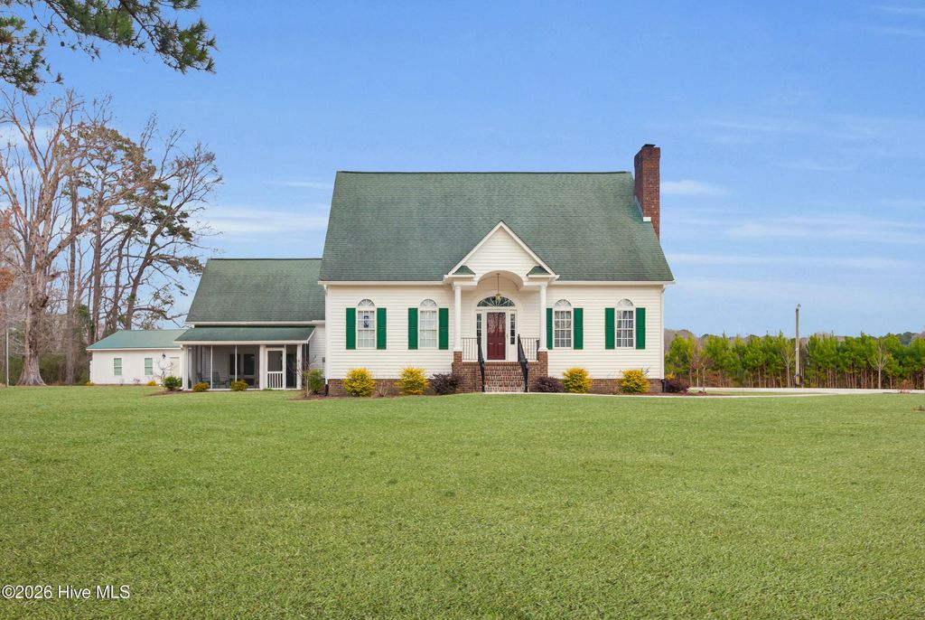 7110 N Us 17 Highway, Vanceboro, NC 28586