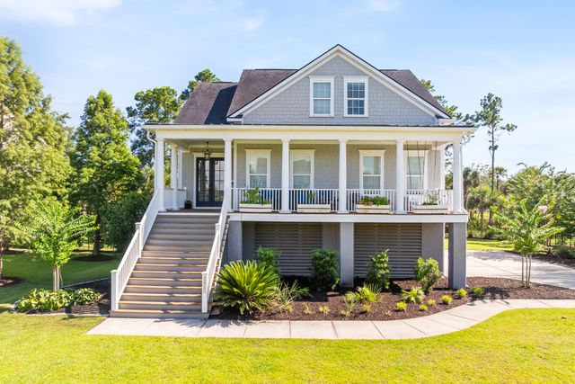 3000 Yachtsman Drive, Mount Pleasant, SC 29466