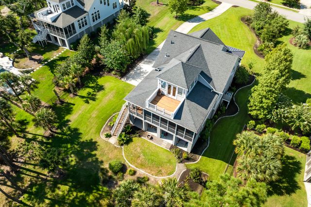 3000 Yachtsman Drive, Mount Pleasant, SC 29466