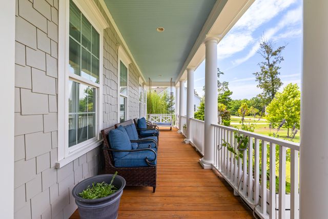 3000 Yachtsman Drive, Mount Pleasant, SC 29466