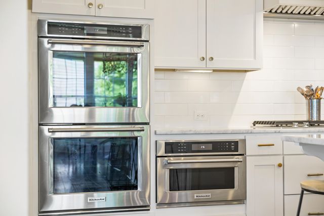 3000 Yachtsman Drive, Mount Pleasant, SC 29466