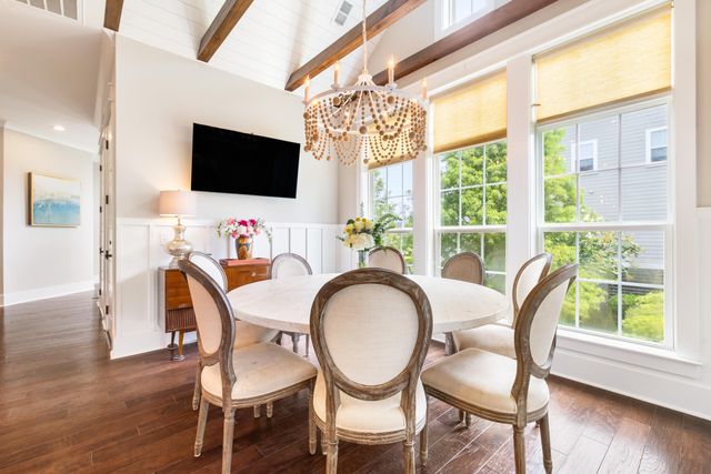 3000 Yachtsman Drive, Mount Pleasant, SC 29466