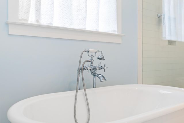 3000 Yachtsman Drive, Mount Pleasant, SC 29466