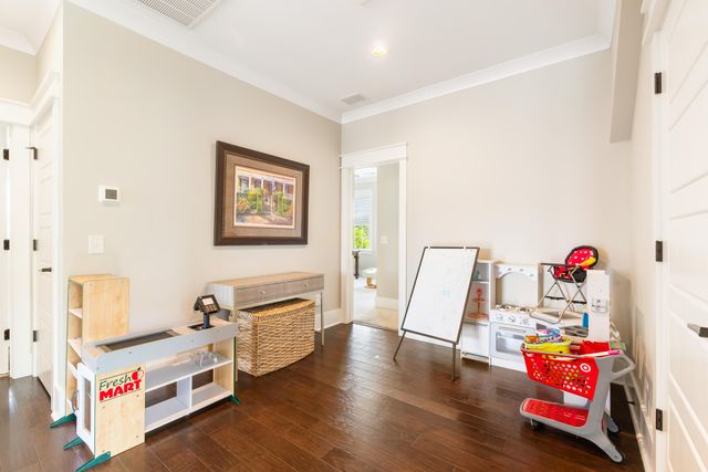 3000 Yachtsman Drive, Mount Pleasant, SC 29466