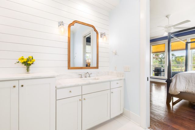 3000 Yachtsman Drive, Mount Pleasant, SC 29466