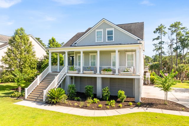3000 Yachtsman Drive, Mount Pleasant, SC 29466