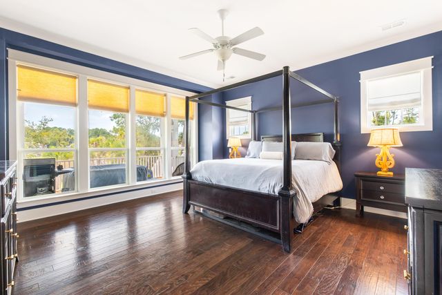 3000 Yachtsman Drive, Mount Pleasant, SC 29466
