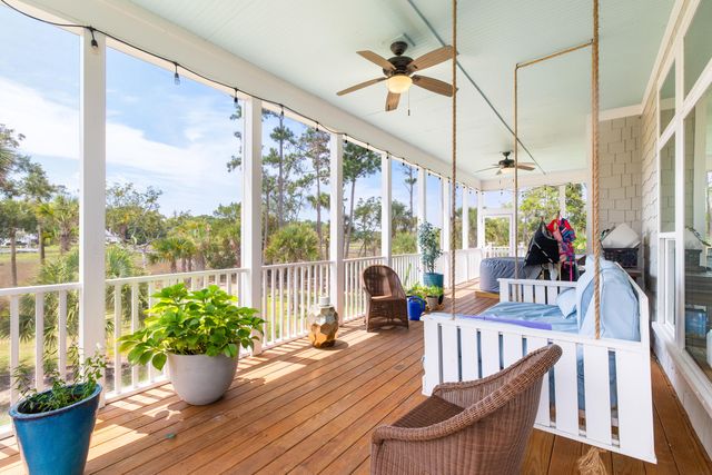 3000 Yachtsman Drive, Mount Pleasant, SC 29466