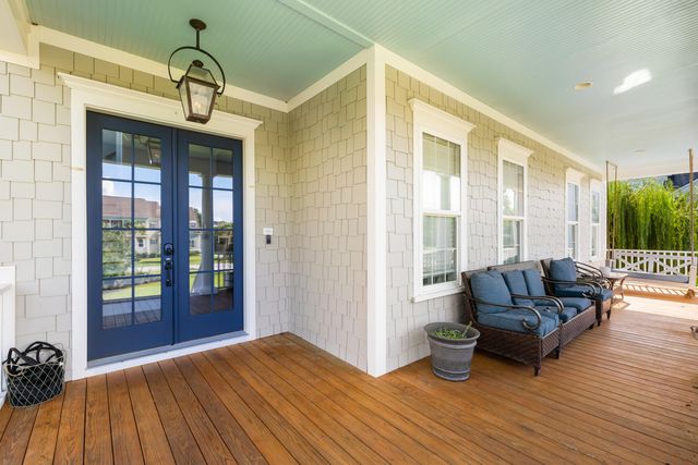 3000 Yachtsman Drive, Mount Pleasant, SC 29466