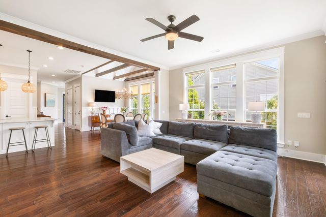 3000 Yachtsman Drive, Mount Pleasant, SC 29466