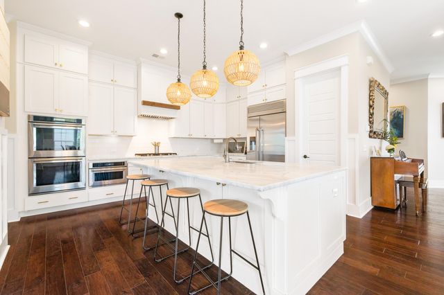 3000 Yachtsman Drive, Mount Pleasant, SC 29466
