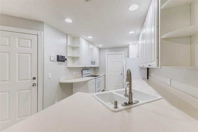 1648 NAPOLI DRIVE W, Sarasota, FL 34232