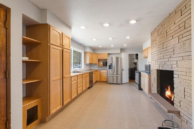 8010 W Melville Rd, Cheney, WA 99004