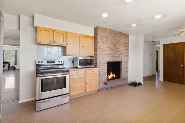 8010 W Melville Rd, Cheney, WA 99004