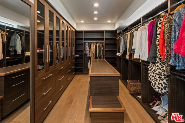 2826 Las Alturas Street, Los Angeles, CA 90068