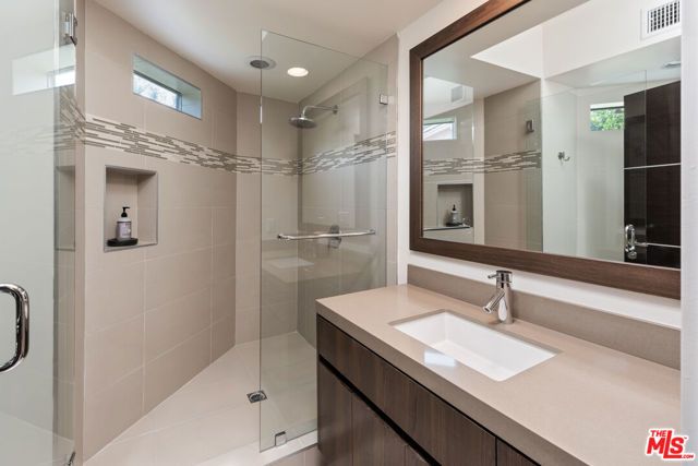 2826 Las Alturas Street, Los Angeles, CA 90068