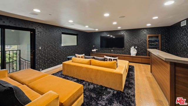 2826 Las Alturas Street, Los Angeles, CA 90068