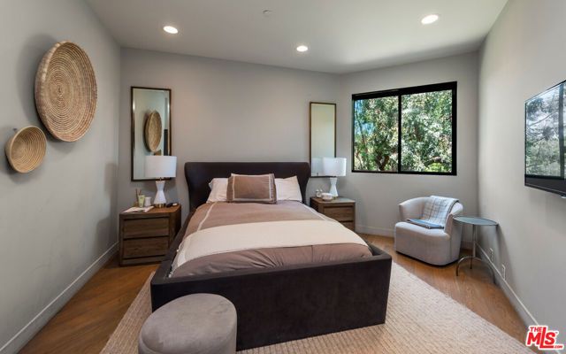 2826 Las Alturas Street, Los Angeles, CA 90068