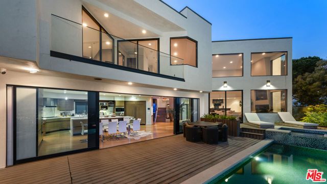 2826 Las Alturas Street, Los Angeles, CA 90068