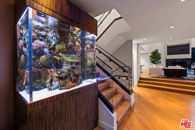 2826 Las Alturas Street, Los Angeles, CA 90068