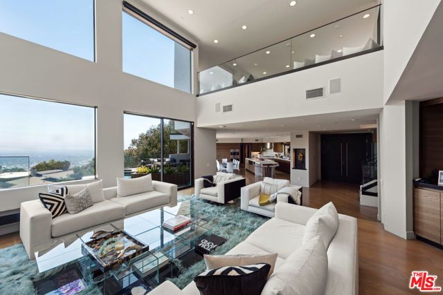 2826 Las Alturas Street, Los Angeles, CA 90068