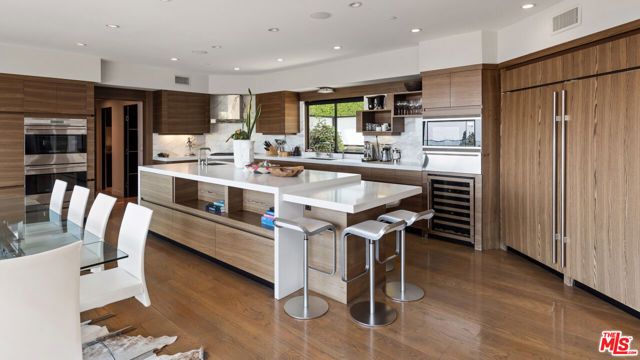 2826 Las Alturas Street, Los Angeles, CA 90068